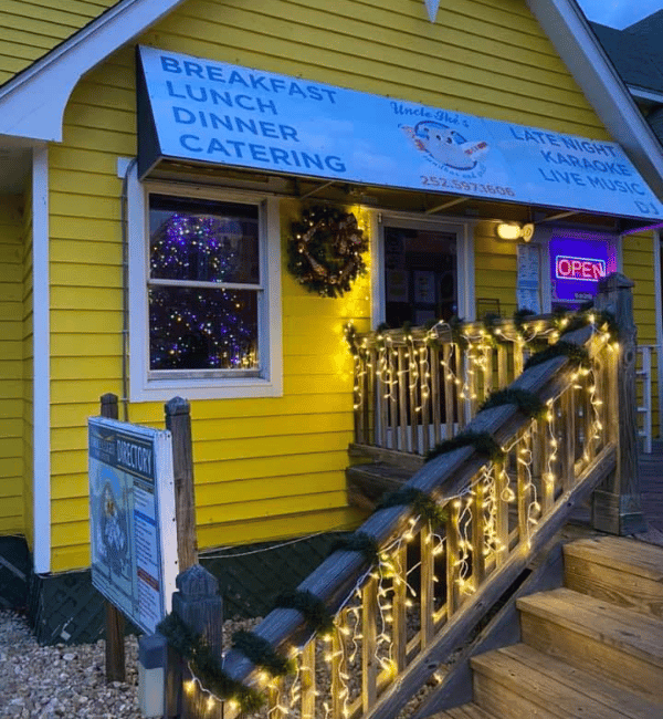 Uncle Ike's Sandbar & Grill