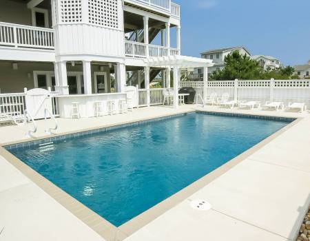 Gertrude's Breakaway - D7974 Gertrude's Breakaway - D7974