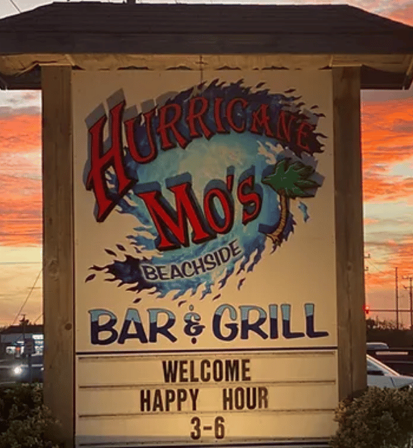 Hurricane Mo’s Beachside Bar & Grill